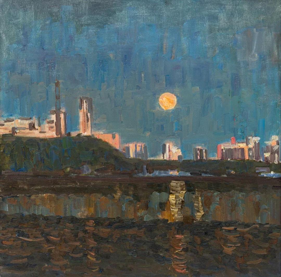 Луна над городом
